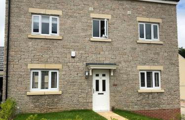 4 bedroom luxurious detached home - Photo 5