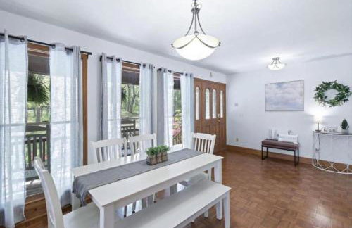 Wooded Retreat with game area and hot tub - Foto 8