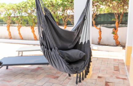 Stylish 3 BDR Retreat with Pool by LovelyStay - Foto 39