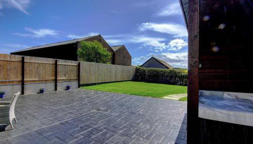 Aurora - Self Catering, Kirkwall, Quiet Location with Luxury Hot Tub - Foto 2, Garden