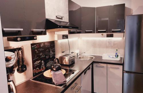 APARTMENTHAUS "AM KORNFELD" - 10 Gästewohnungen mit 1-3 Schlafzimmern, 40 Betten, Raucherbalkon, Reinigungs- & Wäscheservice, Grillgarten, Parkplatz - Foto 17