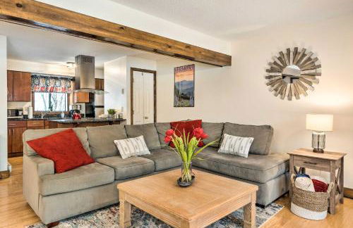 Hartford Escape with Fire Pit about 3 Mi to Ski and Golf! - Foto 4