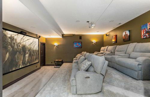 Olympus Luxury - Prime Location - HotTub, Theater and More - Foto 5