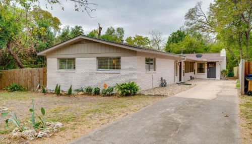 Walk to Campus Creekside Austin Duplex! - Foto 3