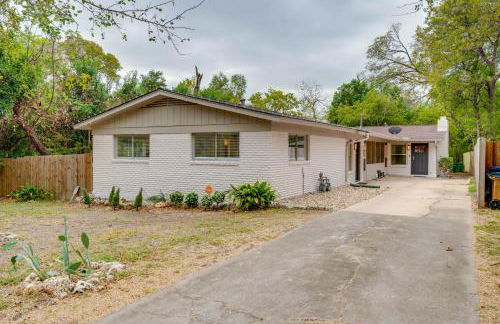 Walk to Campus Creekside Austin Duplex! - Foto 3