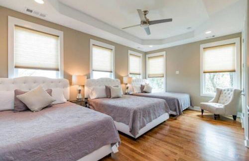 GLITZ & GUITARS I Stylish 3BR with Rooftop Hot Tub in East Nashville - Foto 18