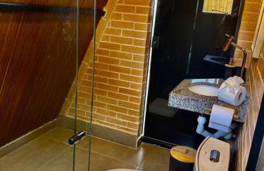 Chalé Ypê roxo Ypês da Serra Chalés - Foto 2