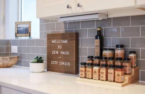 Zen Haus* Lavish Getaway w/ Gym, Sauna, Hot Tub - Foto 3