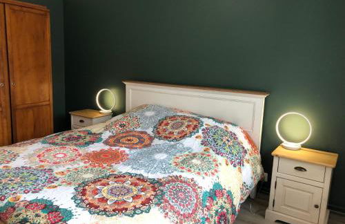 BedinReims luxe wonderful calm in city center, ideal for 2 adults and 3 children free parking - Foto 11