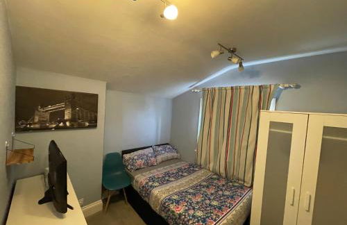 Huge 6-Bedroom House in Greenwich, Sleeps 12 - Foto 12