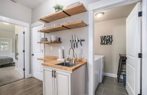 Gorgeous Guest Suite - Walk to Old Town and CSU! - Foto 56