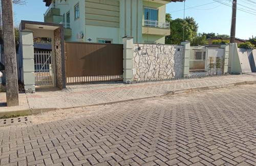 Iririu 01 · Ap térreo a 2 km - Hospital Regional Hans Dieter - Photo 53