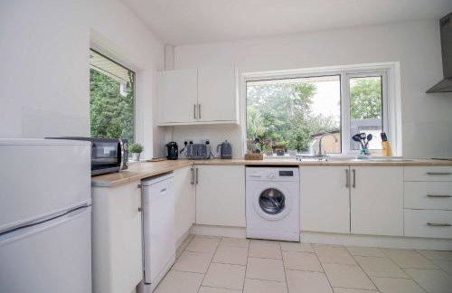 The Lockett Wonderful Large Bungalow Plympton, Plymouth Free Parking By STAE-Homes - Foto 13