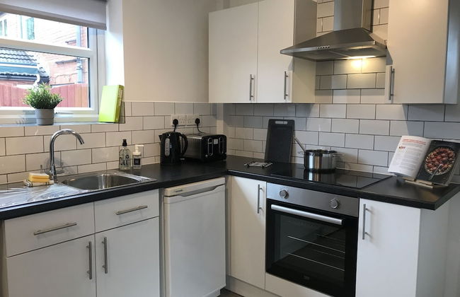 Modern 3-bed House With Parking Bamber Bridge, Preston - Foto 26