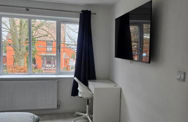 8 Bedroom House Sleeps 20 - Private Garden - Foto 38