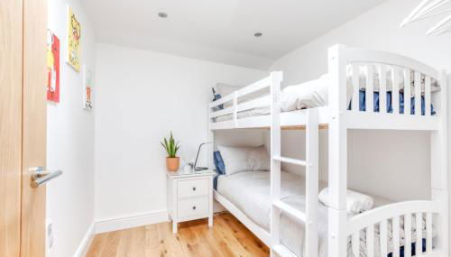 Central Bright 3 Bed Flat with Pool & Parking - Foto 5