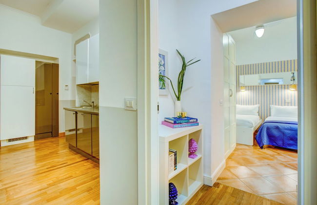 Colosseo Families and Groups 2BDR | Home and More - Photo 5