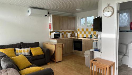 The Chalet - Photo 5