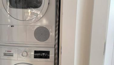 Sky-High Sanctuary Penthouse with Panoramic Views - Foto 3