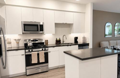 Modern Retreat 10 Min from Disneyland With Pool & Gym - Foto 30