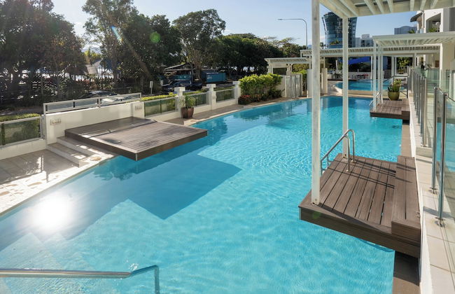 Waters Edge Apartment - Photo 49