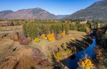 Glacier Retreat on 4 Acres with Sauna & Fire Pit - Foto 11