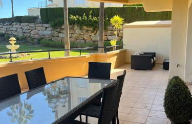 Luxury Apartment Elviria Hills - Stunning Views - Photo 34