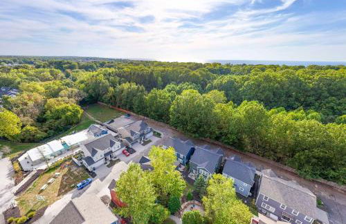 SoHa Year Round Heated Indoor Outdoor Pool - Photo 60