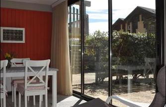 260 lake waterfront holiday apartment with garden - Foto 16