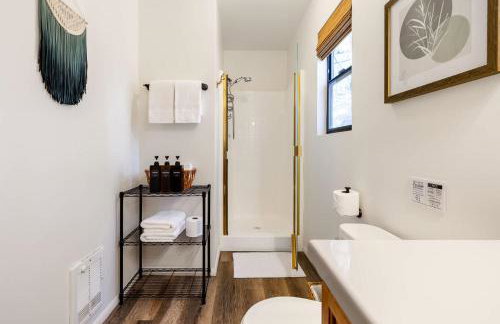 Cozy Chalet in the Pines - Foto 35