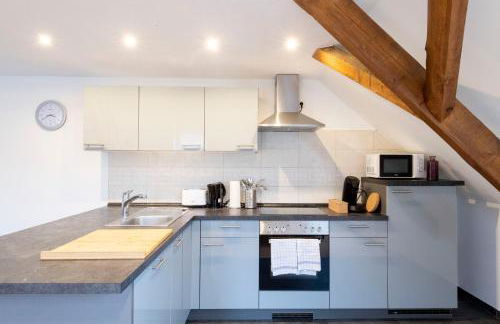 Stay and Work Apartment - 8 single beds - Garage - Foto 5