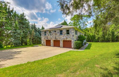 Hudson River Views Briarcliff Manor Home with Deck - Foto 1