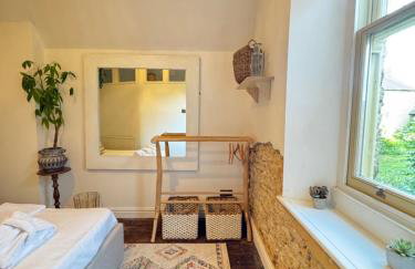 Boho Chic Cottage & Wild Garden nr Soho Farmhouse - Photo 31