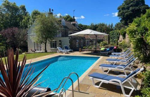 Richmond Hill Cottages, Exclusive 6 bedroom Farm House, Markington with heated pool - Photo 67