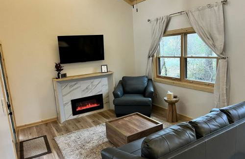 Cozy Rustic Cabin with Hot-Tub Ideal for a Couples Retreat in Illinois - Foto 15