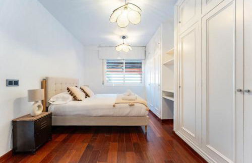 Exclusive Villa with Sea View Near Center - Foto 11