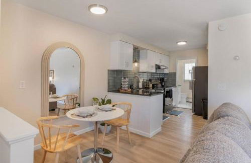 NEW! Comfy 1 Bedroom Flat I Hollywood Suites - Foto 2