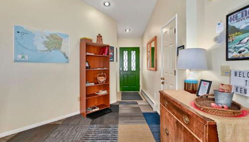 Alaskan Bohemian - Photo 5