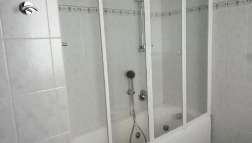 Between mountains and lake - Foto 2