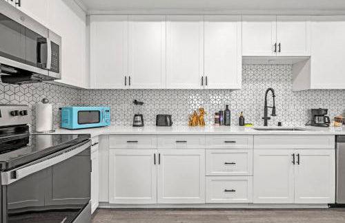 Newly Remodeled 3BR Apt | Mins to Disney | Arcade - Foto 42