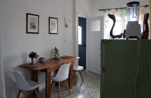 The House on the Coast - Photo 8