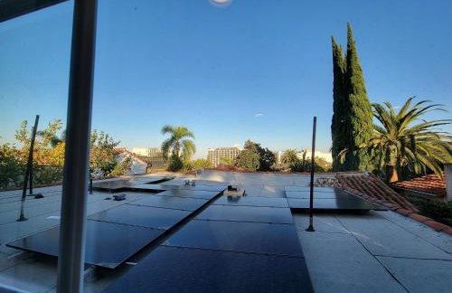 3 bedroom apartment by the MrC Hotel and 5 minutes to Rodeo Drive WiFi TV Patio walk to restaurants - Foto 18