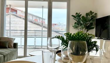 LEscale des Artistes - Métro - Tramway - Aéroport - Photo 2