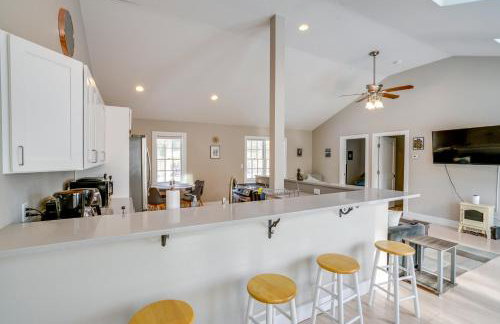 6 Mi to Tanglewood! High-End Lee Apartment - Foto 13