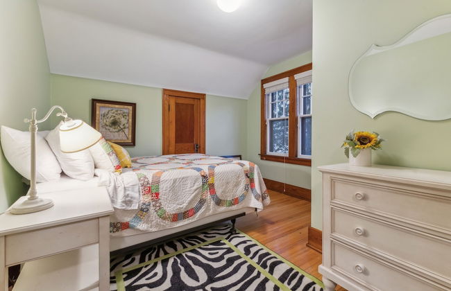 Charming Ann Arbor Retreat Near Dt & Attractions 3 Bedroom Home - Foto 2