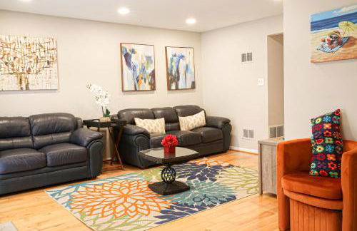 Charming 3bd Alexandria House, 11 miles to DC, Nice front view - Foto 7