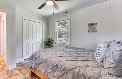 Lakeside Cedar Pines Bungalow 5 Mi to Main St! - Foto 16