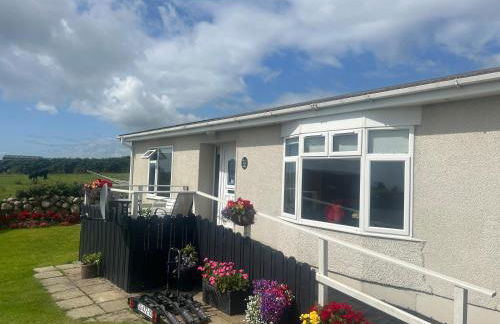 Moneydarragh Cottage with uninterrupted mountain and sea views- Hot tub available for hire at extra cost - Photo 1