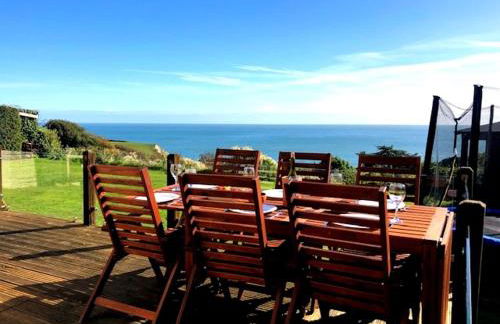 Coastal retreat with stunning sea views - Photo 1