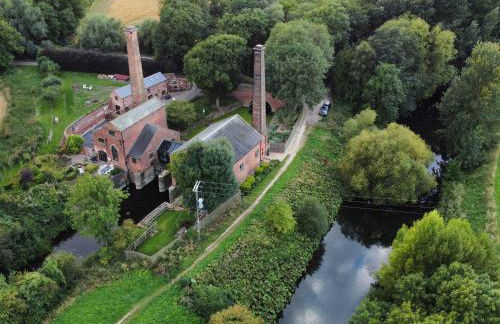 The Pump House Art Studio - Foto 37